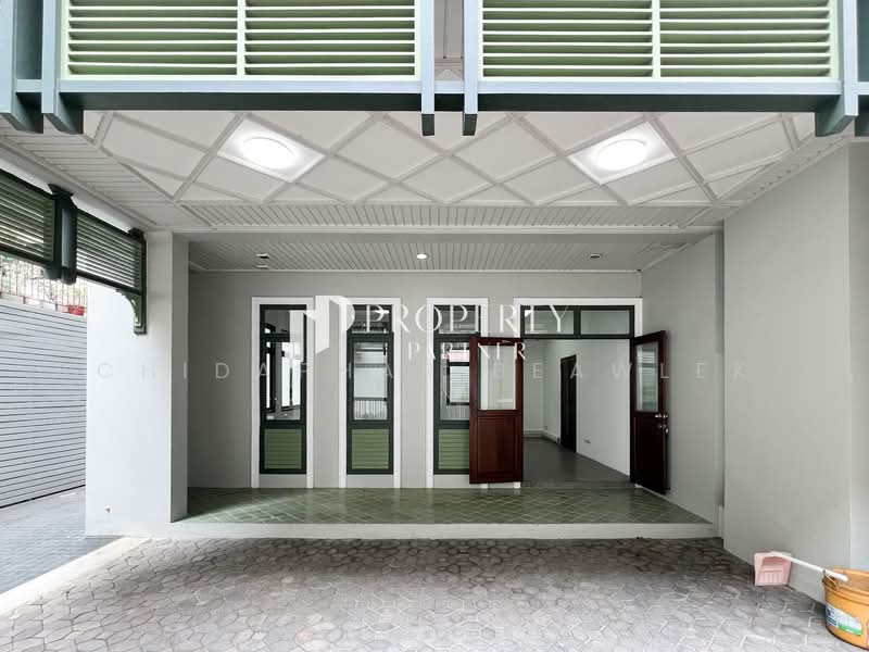 Office Building Asoke Sukhumvit 19, Bangkok, สุขุมวิท, Thawi Watthana, Thawi Watthana, Bangkok, , 485 sqm, Office Space For Sale, by Chidaphar Beawlek, 500257212 - DDproperty.com