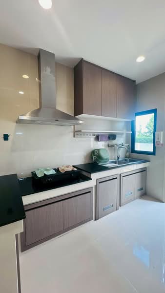 Burasiri Bangna, Samut Prakan, 88 Rattanarat Road, Bang Sao Thong, Bang Sao Thong, Samut Prakan, 5 Bedrooms, 296 sqm, Single Detached House For Sale, by Jintarat Peerapatdit, 500257219 - DDproperty.com