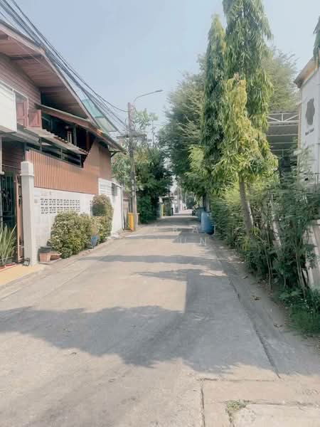 ขาย - ที่ดิน ซอย นาคนิวาส 15 แยก 6, กรุงเทพ