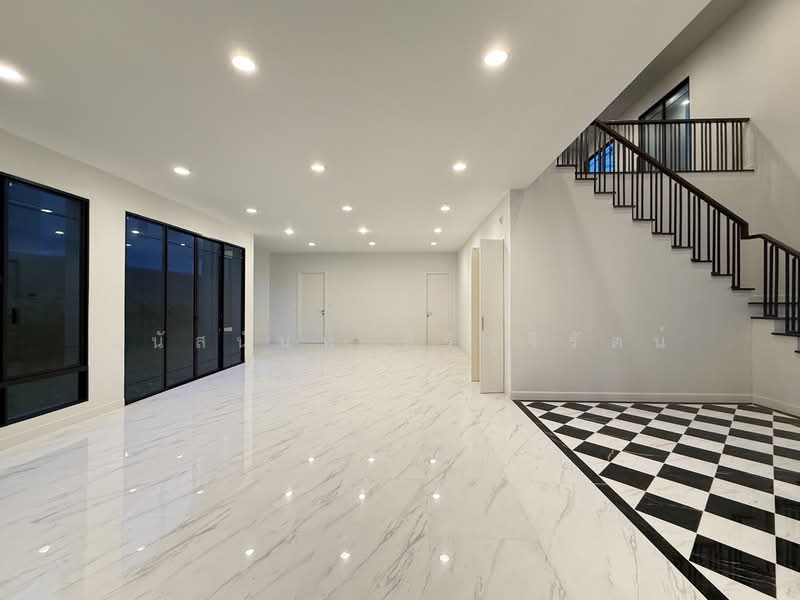 Setthasiri Wongwaen-Chatuchot, Bangkok, 1353 Sam Wa Tawan Tok, Sam Wa Tawan Tok, Khlong Sam Wa, Bangkok, 5 Bedrooms, 500 sqm, Single Detached House For Sale, by มนัสนันท์ สิริรุจิรัตน์, 500257257 - DDproperty.com