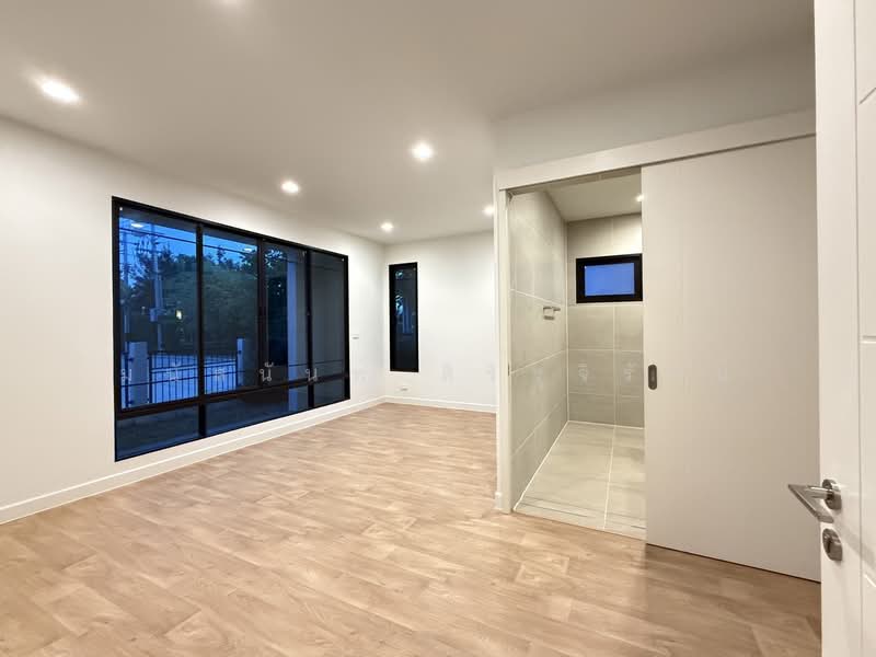 Setthasiri Wongwaen-Chatuchot, Bangkok, 1353 Sam Wa Tawan Tok, Sam Wa Tawan Tok, Khlong Sam Wa, Bangkok, 5 Bedrooms, 500 sqm, Single Detached House For Sale, by มนัสนันท์ สิริรุจิรัตน์, 500257257 - DDproperty.com