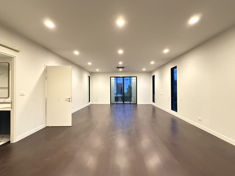 Setthasiri Wongwaen-Chatuchot, Bangkok, 1353 Sam Wa Tawan Tok, Sam Wa Tawan Tok, Khlong Sam Wa, Bangkok, 5 Bedrooms, 500 sqm, Single Detached House For Sale, by มนัสนันท์ สิริรุจิรัตน์, 500257257 - DDproperty.com