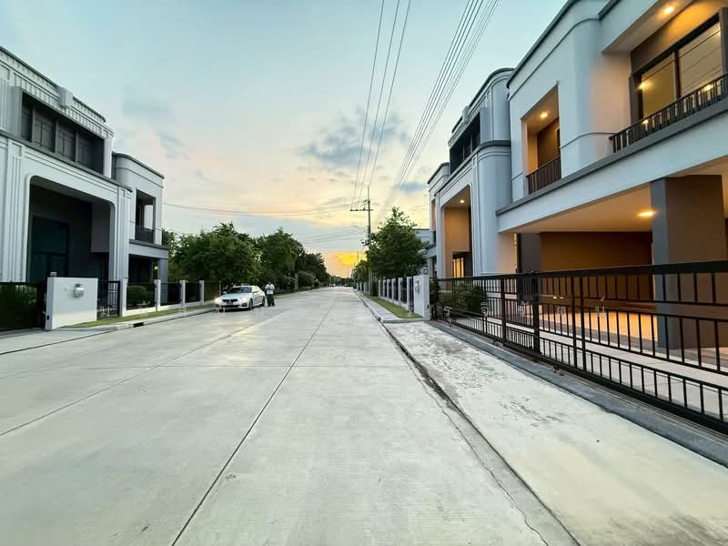 Setthasiri Wongwaen-Chatuchot, Bangkok, 1353 Sam Wa Tawan Tok, Sam Wa Tawan Tok, Khlong Sam Wa, Bangkok, 5 Bedrooms, 500 sqm, Single Detached House For Sale, by มนัสนันท์ สิริรุจิรัตน์, 500257257 - DDproperty.com