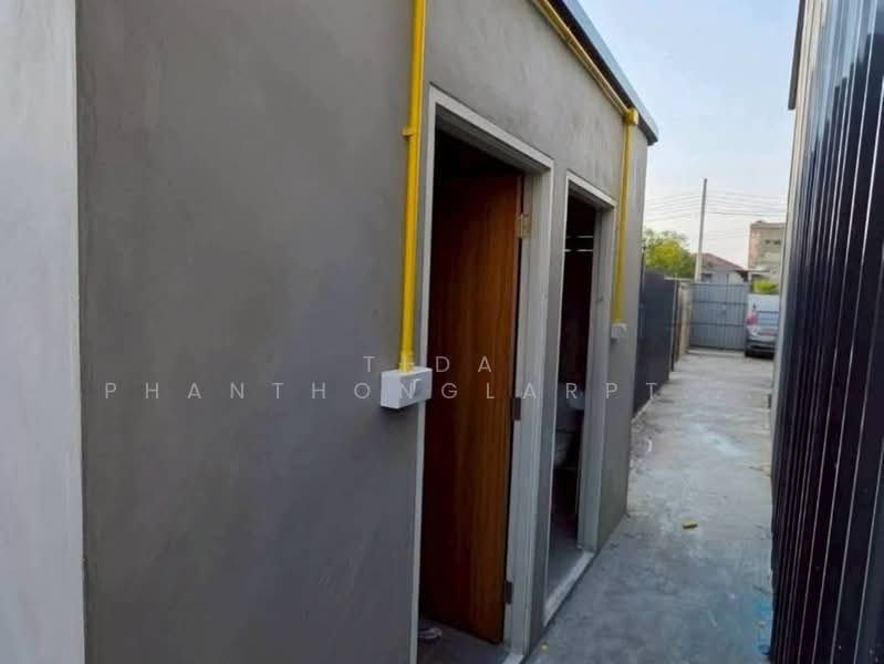 Chokchai 4 warehouse near expressway near electric train, Bangkok, Lat Phrao, Lat Phrao, Bangkok, , 327 sqm, Warehouse/Factory For Rent, by Tida phanthonglarptawee, 500257270 - DDproperty.com
