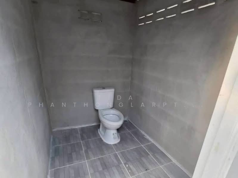 Chokchai 4 warehouse near expressway near electric train, Bangkok, Lat Phrao, Lat Phrao, Bangkok, , 327 sqm, Warehouse/Factory For Rent, by Tida phanthonglarptawee, 500257270 - DDproperty.com