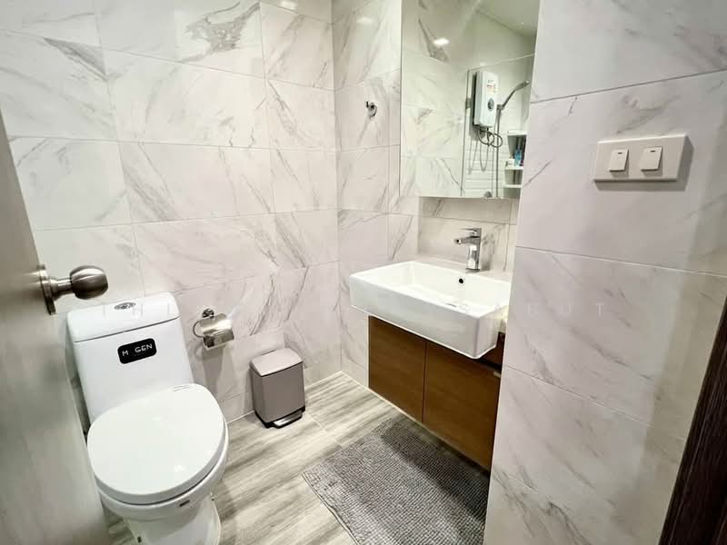 The Remarkable Soonvijai 2, Bangkok, Soi Petchburi 47 Intersection 2,  Phetchaburi Road, Bang Kapi, Huai Khwang, Bangkok, 2 Bedrooms, 56 sqm, Condo For Rent, by Thiya​ Chaysabut, 500257294 - DDproperty.com