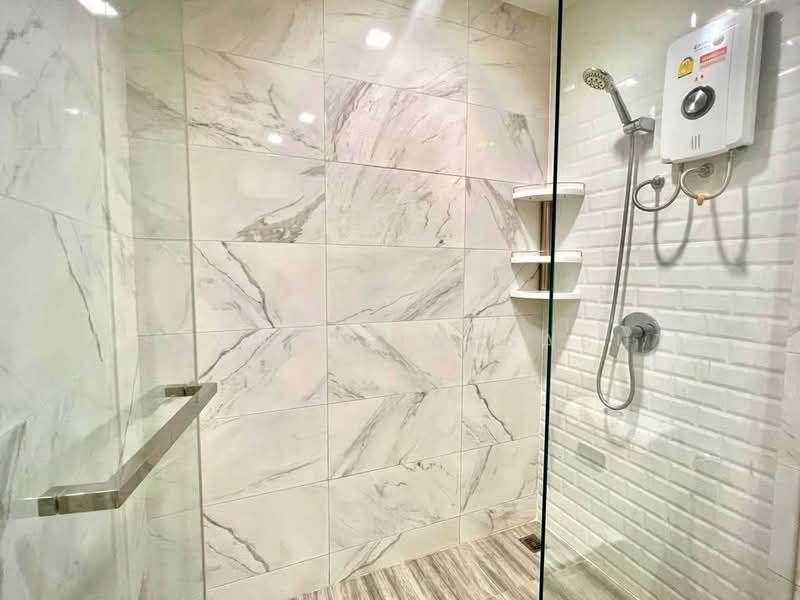 The Remarkable Soonvijai 2, Bangkok, Soi Petchburi 47 Intersection 2,  Phetchaburi Road, Bang Kapi, Huai Khwang, Bangkok, 2 Bedrooms, 56 sqm, Condo For Rent, by Thiya​ Chaysabut, 500257294 - DDproperty.com