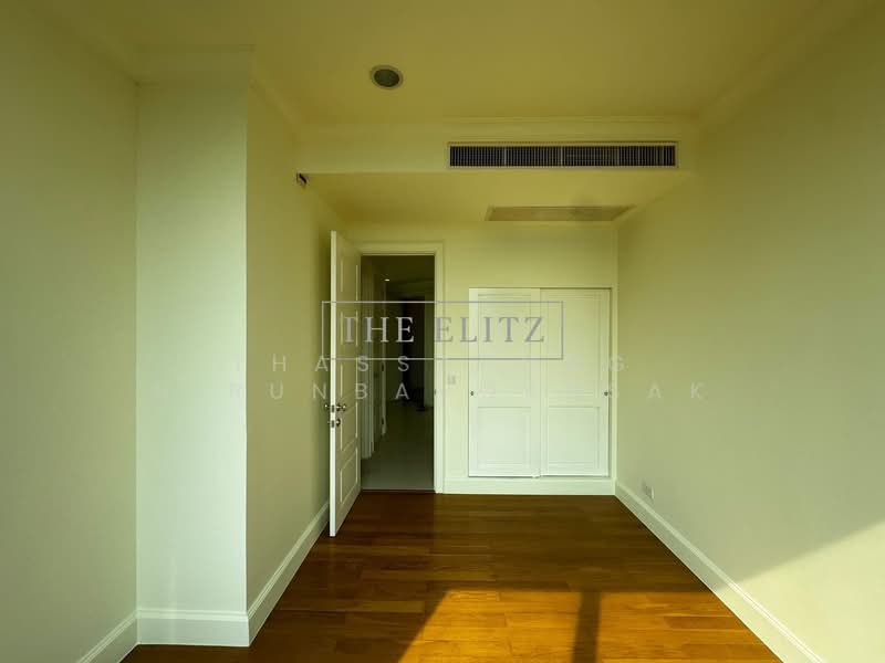 Royce Private Residences, Bangkok, 61 Soi Sukhumvit 31, Khlongtoei Nua, Watthana, Bangkok, 2 Bedrooms, 111 sqm, Condo For Sale, by Thassapong Hirunbavornsak, 500257304 - DDproperty.com