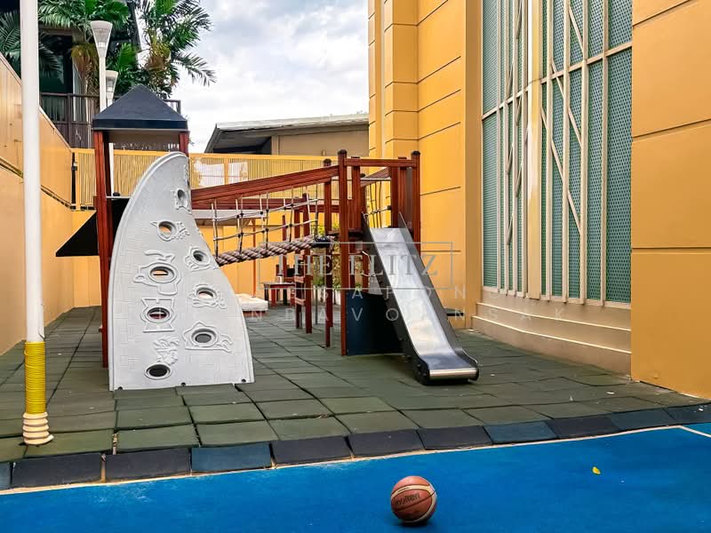 Royce Private Residences, Bangkok, 61 Soi Sukhumvit 31, Khlongtoei Nua, Watthana, Bangkok, 2 Bedrooms, 111 sqm, Condo For Sale, by Thassapong Hirunbavornsak, 500257304 - DDproperty.com