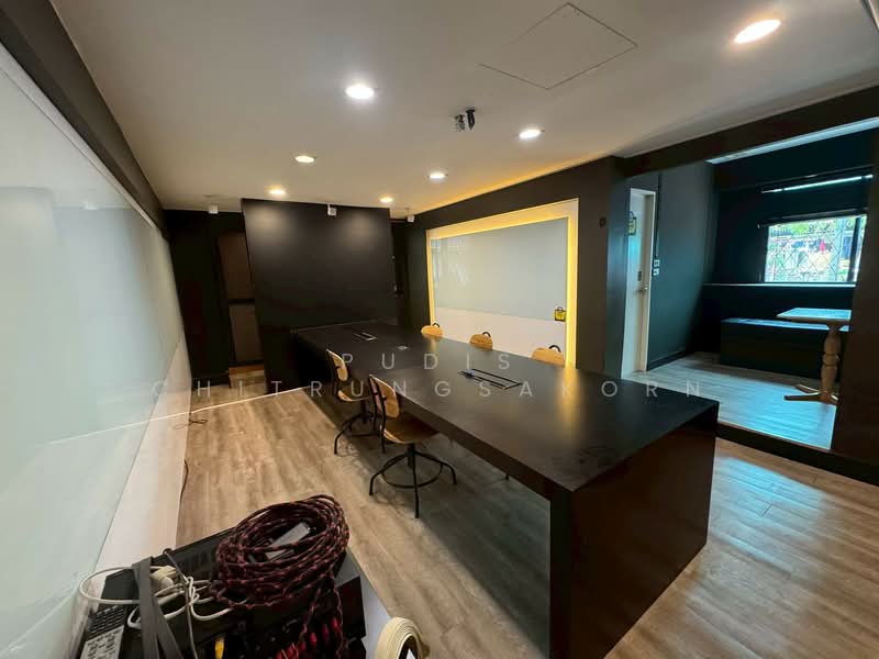 2-Storey House for Rent – Ari / Ratchakru Area, Bangkok, Phaya Thai, Phaya Thai, Bangkok, , 400 sqm, Shophouse For Rent, by Pudis Chitrungsakorn, 500257306 - DDproperty.com