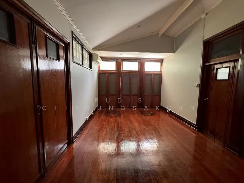 บ้านเดี่ยว 2 ชั้นให้เช่า | อารีย์ – ราชครู, กรุงเทพ, พญาไท, พญาไท, กรุงเทพ, 400 ตร.ม., ตึกแถว-อาคารพาณิชย์ ให้เช่า, โดย Pudis Chitrungsakorn, 500257306 - DDproperty.com
