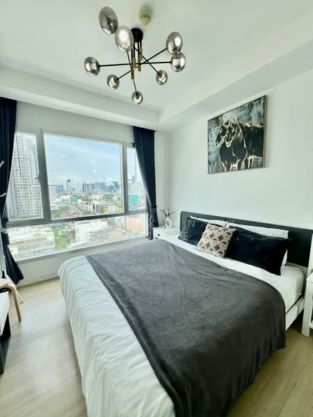 Thru Thonglor, Bangkok, Petchaburi Road, Bang Kapi, Huai Khwang, Bangkok, 1 Bedroom, 38 sqm, Condo For Rent, by Kornkanok Liengsaengthong, 500257312 - DDproperty.com