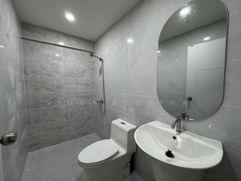 ทาวน์เฮ้าส์รีส์รีโนเวทใหม่ โชคชัย4 ซอย40, Bangkok, Lat Phrao, Bangkok, 3 Bedrooms, 120 sqm, Townhouse For Sale, by Vimon Boodpha, 500257345 - DDproperty.com