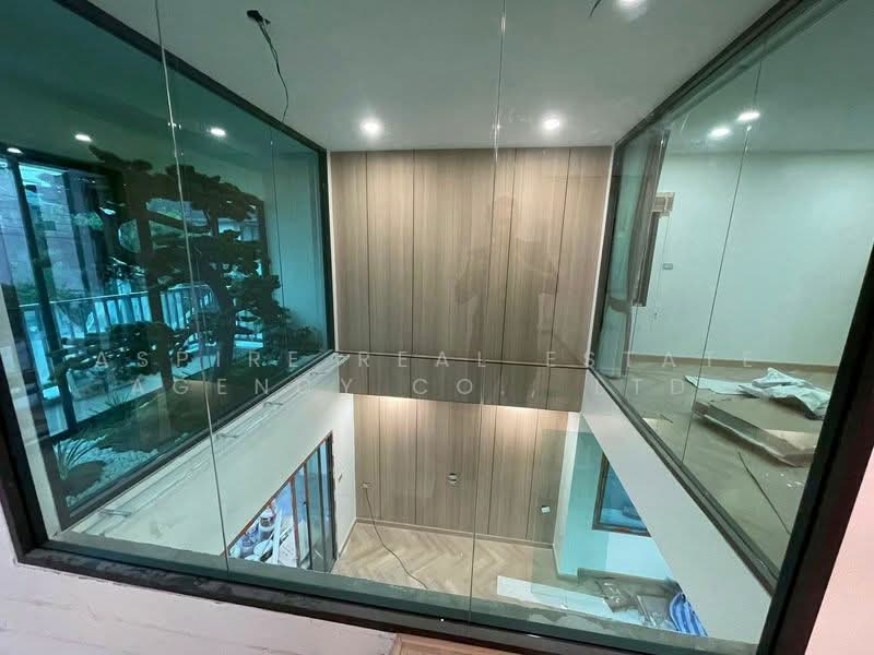 บ้านเดี่ยวหลังมุม ตกแต่งรีโนเวทใหม่ทั้งหลัง สไตล์ Modern Craftmanship โซนนวมินทร์, กรุงเทพ, นวลจันทร์, บึงกุ่ม, กรุงเทพ, 320 ตร.ม., บ้านเดี่ยว ขาย, โดย Aspire Real Estate Agency Co., Ltd., 500257443 - DDproperty.com