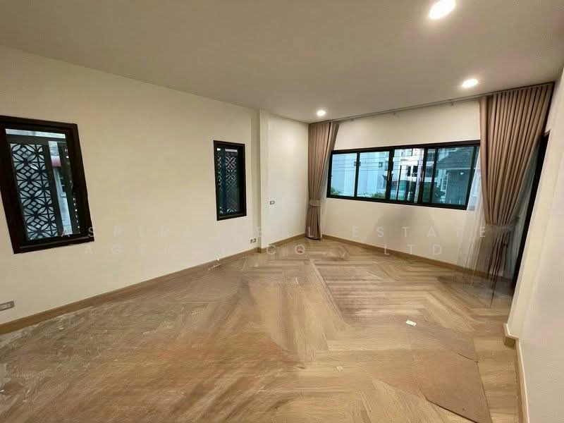 Corner Detached House, Modern Craftmanship style.,Soi Nawamin 127, Bangkok, Nuan Chan, Bueng Kum, Bangkok, 3 Bedrooms, 320 sqm, Single Detached House For Sale, by Aspire Real Estate Agency Co., Ltd., 500257443 - DDproperty.com
