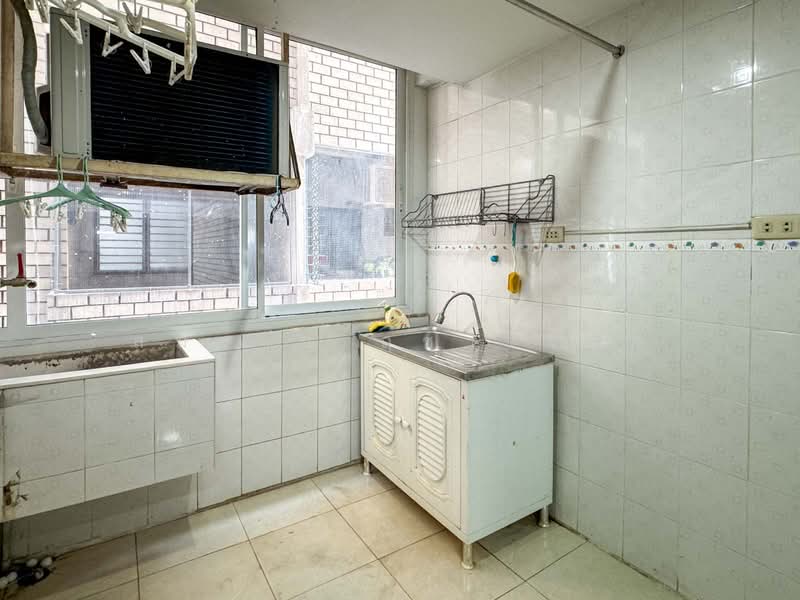 Asian Tower, Bangkok, 210 Charoen Mit Alley, Phra Kanong Nua, Watthana, Bangkok, 1 Bedroom, 40 sqm, Condo For Sale, by Somchai Ruechajirakit, 500257455 - DDproperty.com