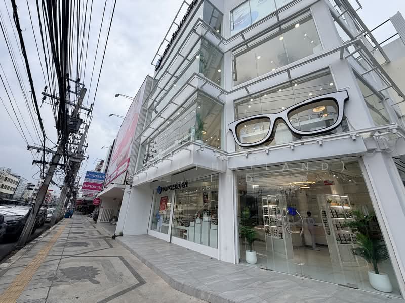 Commercial Building for Rent in Hua Hin City Near Market High Foot Traffic Location, Prachuap Khiri Khan, Hua Hin, Hua Hin, Prachuap Khiri Khan, 4 Bedrooms, 160 sqm, Townhouse For Rent, by Fazwaz (Thailand) Co., Ltd., 500257489 - DDproperty.com