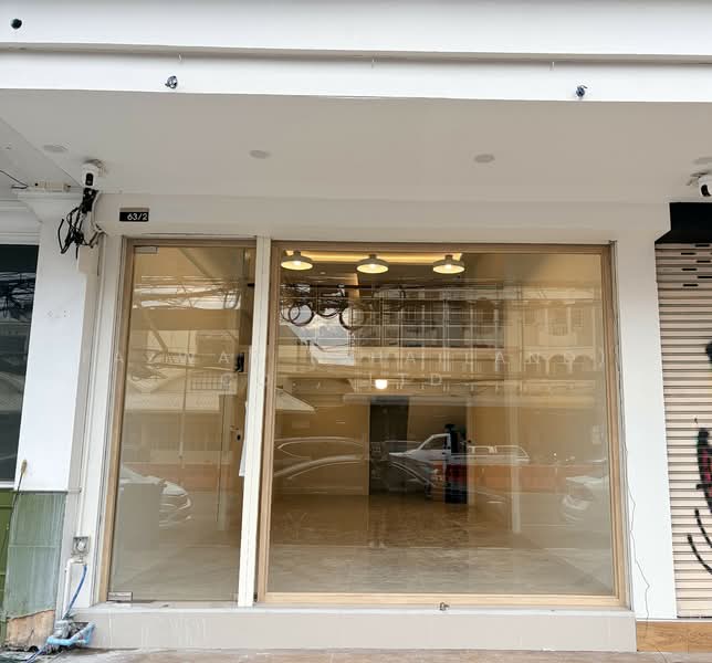 Commercial Building for Rent in Hua Hin City Near Market High Foot Traffic Location, Prachuap Khiri Khan, Hua Hin, Hua Hin, Prachuap Khiri Khan, 4 Bedrooms, 160 sqm, Townhouse For Rent, by Fazwaz (Thailand) Co., Ltd., 500257489 - DDproperty.com