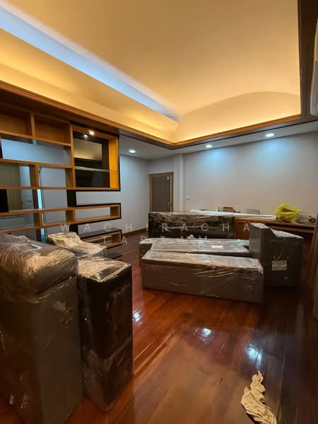 ขายบ้านหรู, ปทุมธานี, หลักหก, เมืองปทุมธานี, ปทุมธานี, 300 ตร.ม., บ้านเดี่ยว ขาย, โดย Wachiracha Taptam, 500257493 - DDproperty.com