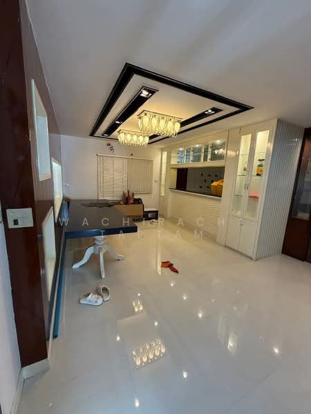 Home for sale, Pathum Thani, Lak Hok, Muang Pathum Thani, Pathum Thani, 4 Bedrooms, 300 sqm, Single Detached House For Sale, by Wachiracha Taptam, 500257493 - DDproperty.com