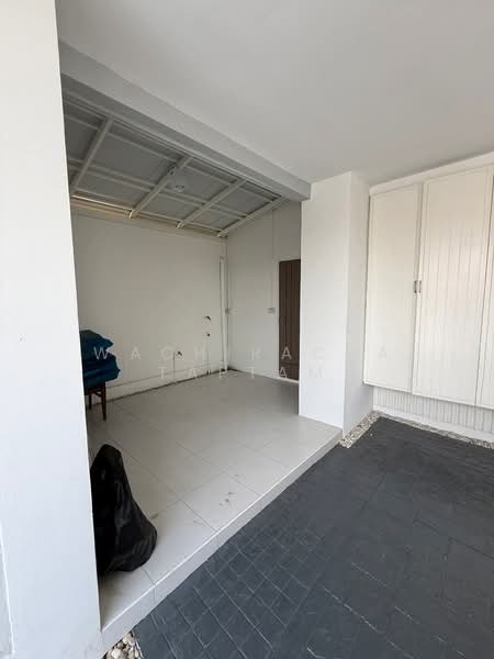 Home for sale, Pathum Thani, Lak Hok, Muang Pathum Thani, Pathum Thani, 4 Bedrooms, 300 sqm, Single Detached House For Sale, by Wachiracha Taptam, 500257493 - DDproperty.com