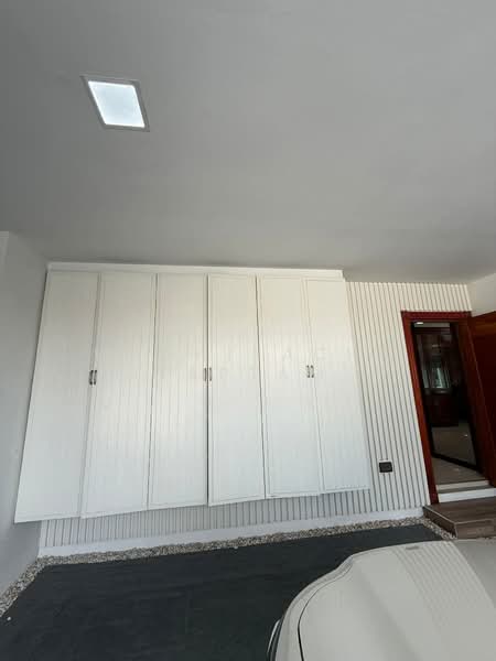 Home for sale, Pathum Thani, Lak Hok, Muang Pathum Thani, Pathum Thani, 4 Bedrooms, 300 sqm, Single Detached House For Sale, by Wachiracha Taptam, 500257493 - DDproperty.com