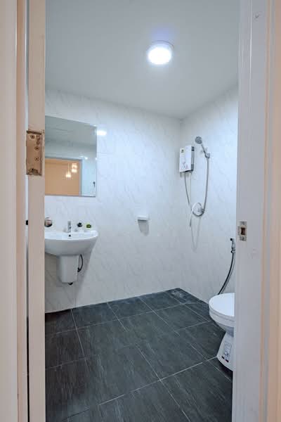 Pruksa Ville 53/1, Bangkok, 53/1 Phahonyothin Road, Don Mueang, Don Mueang, Bangkok, 3 Bedrooms, 120 sqm, Townhouse For Sale, by กมลกร ดาวลอย, 500257495 - DDproperty.com