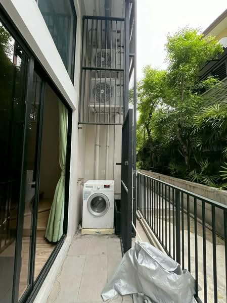 Blossom Condo @ Sathorn-Charoenrat, Bangkok, Charoen Rat Road, Thung Wat Don, Sathon, Bangkok, 1 Bedroom, 49 sqm, Condo For Sale, by ชาลิสา ปัสสาคร, 500257579 - DDproperty.com