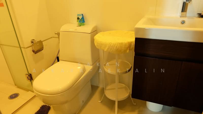 Thru Thonglor, Bangkok, Petchaburi Road, Bang Kapi, Huai Khwang, Bangkok, 1 Bedroom, 31 sqm, Condo For Rent, by Sakan Akkara-aektalin, 500257593 - DDproperty.com