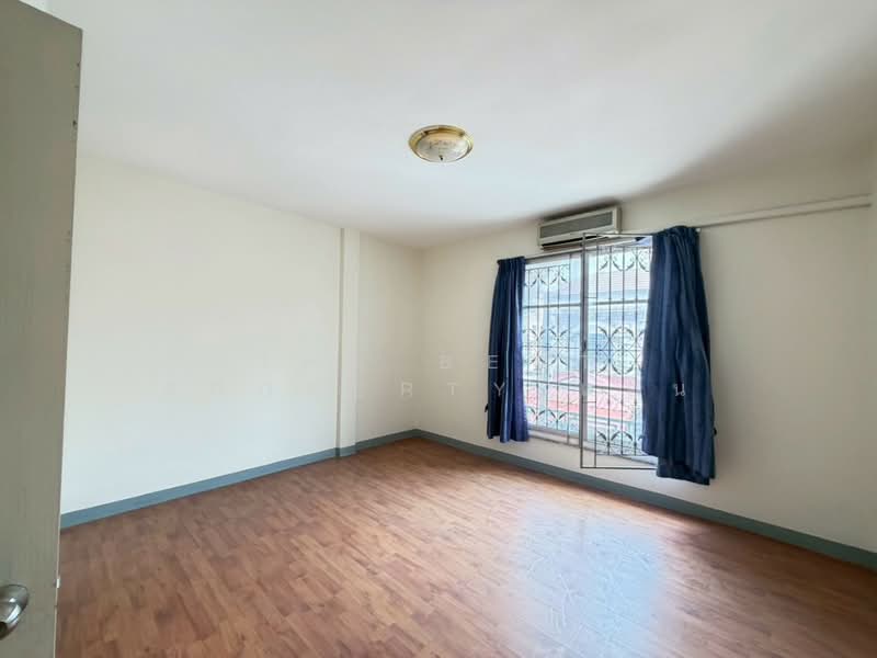 รุ่งกิจแกรนด์วิสต้า หทัยราษฎร์, Bangkok, Min Buri, Min Buri, Bangkok, 3 Bedrooms, 100 sqm, Townhouse For Sale, by The Best Property แอน, 500257721 - DDproperty.com