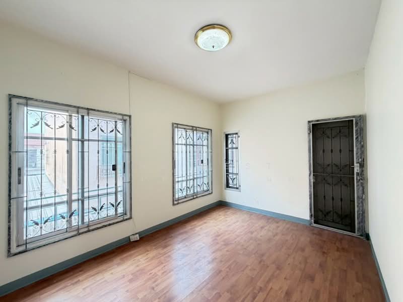 รุ่งกิจแกรนด์วิสต้า หทัยราษฎร์, Bangkok, Min Buri, Min Buri, Bangkok, 3 Bedrooms, 100 sqm, Townhouse For Sale, by The Best Property แอน, 500257721 - DDproperty.com