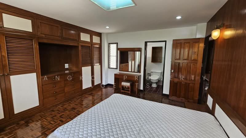 CS Villa, Bangkok, 11-1 Soi Sukhumvit 61, Khlong Tan Nua, Watthana, Bangkok, 3 Bedrooms, 250 sqm, Condo For Rent, by BANGKOK PROPERTY AGENTS, 500257724 - DDproperty.com
