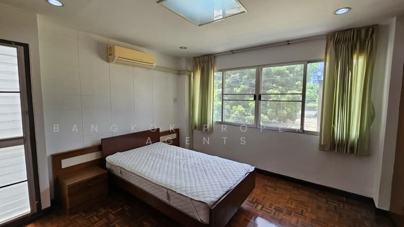 CS Villa, Bangkok, 11-1 Soi Sukhumvit 61, Khlong Tan Nua, Watthana, Bangkok, 3 Bedrooms, 250 sqm, Condo For Rent, by BANGKOK PROPERTY AGENTS, 500257724 - DDproperty.com