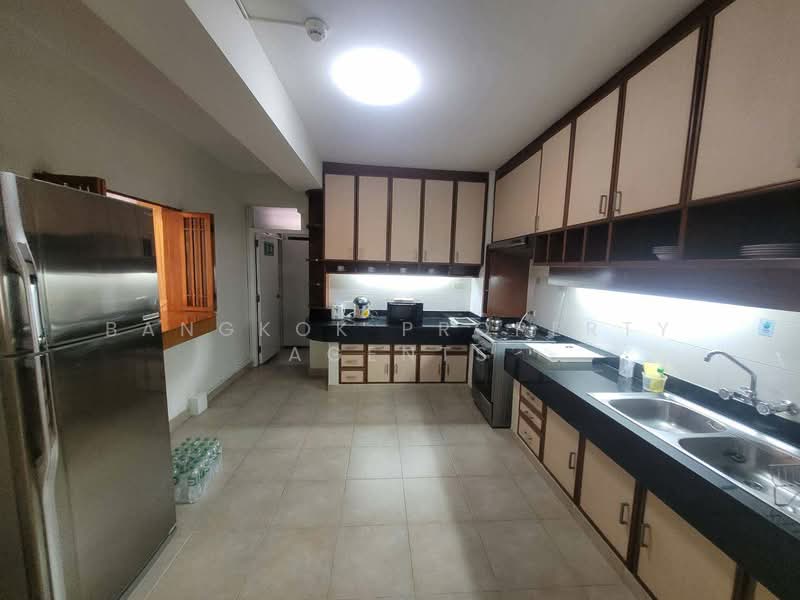 Karolyn Court, Bangkok, ซอยนายเลิศ ถนนวิทยุ แขวงลุมพินี เขตปทุมวัน กทม., Lumphini, Pathum Wan, Bangkok, 2 Bedrooms, 166 sqm, Condo For Rent, by BANGKOK PROPERTY AGENTS, 500257759 - DDproperty.com