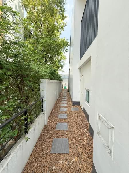 Nirvana Beyond Lite Rama 9, Bangkok, Soi Krungthep Kreetha 32, Saphan Sung, Saphan Sung, Bangkok, 4 Bedrooms, 370 sqm, Single Detached House For Sale, by Punpapa Rassamee, 500257787 - DDproperty.com