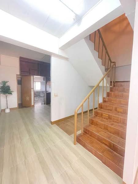 ทาวน์เฮ้าส์ให้เช่า – ใกล้โรงเรียนวารี เพียง 5 นาที ค่าเช่า 18,000 บาท / เดือน รหัสทรัพย์ : No.15H852, เชียงใหม่, หนองหอย, เมืองเชียงใหม่, เชียงใหม่, 110 ตร.ม., ทาวน์เฮ้าส์ ให้เช่า, โดย Rutchaporn Tunsiri, 500257793 - DDproperty.com