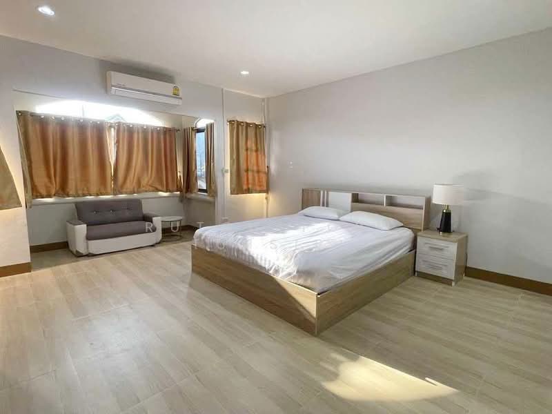 ทาวน์เฮ้าส์ให้เช่า – ใกล้โรงเรียนวารี เพียง 5 นาที ค่าเช่า 18,000 บาท / เดือน รหัสทรัพย์ : No.15H852, Chiang Mai, Nong Hoi, Muang Chiang Mai, Chiang Mai, 2 Bedrooms, 110 sqm, Townhouse For Rent, by Rutchaporn Tunsiri, 500257793 - DDproperty.com