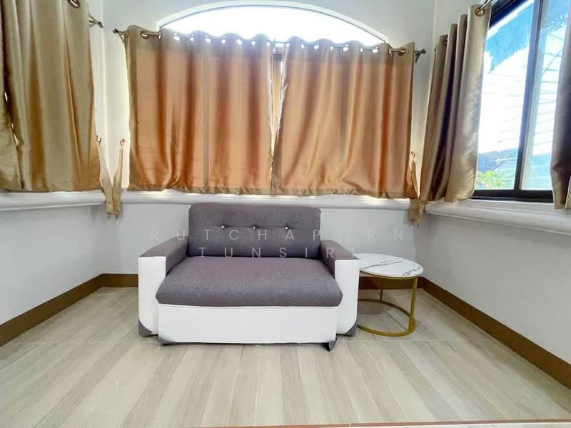 ทาวน์เฮ้าส์ให้เช่า – ใกล้โรงเรียนวารี เพียง 5 นาที ค่าเช่า 18,000 บาท / เดือน รหัสทรัพย์ : No.15H852, เชียงใหม่, หนองหอย, เมืองเชียงใหม่, เชียงใหม่, 110 ตร.ม., ทาวน์เฮ้าส์ ให้เช่า, โดย Rutchaporn Tunsiri, 500257793 - DDproperty.com