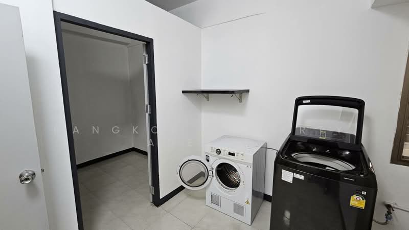 Prompong Mansion, Bangkok, 36 Soi Sukhumvit 39, Khlongtoei Nua, Watthana, Bangkok, 3 Bedrooms, 250 sqm, Condo For Rent, by BANGKOK PROPERTY AGENTS, 500257797 - DDproperty.com