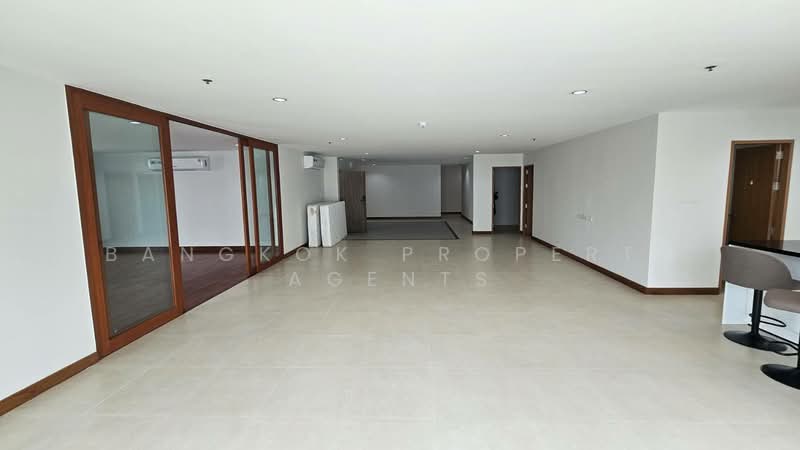 Queen’s Park View, Bangkok, 55 Soi Methi Niwet, Khong Tan, Khlong Toei, Bangkok, 4 Bedrooms, 480 sqm, Condo For Rent, by BANGKOK PROPERTY AGENTS, 500257823 - DDproperty.com