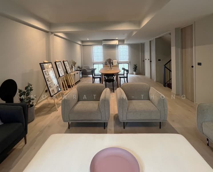 Townhouse, Bangkok, Khlong Tan Nua, Watthana, Bangkok, 4 Bedrooms, 325 sqm, Townhouse For Sale, by Amornrat On-Thong, 500257836 - DDproperty.com