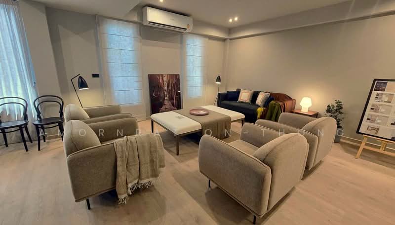 Townhouse, Bangkok, Khlong Tan Nua, Watthana, Bangkok, 4 Bedrooms, 325 sqm, Townhouse For Sale, by Amornrat On-Thong, 500257836 - DDproperty.com