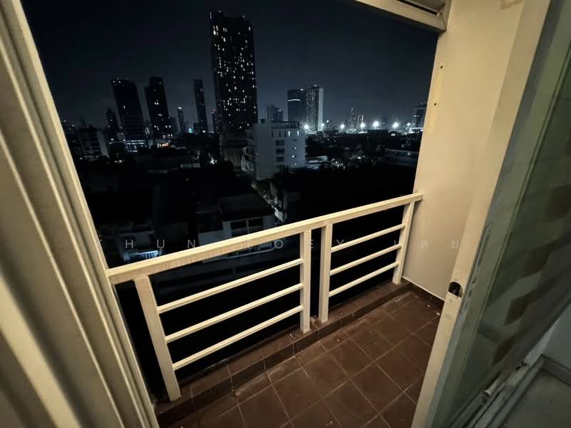 Le Cosi Ekamai 28, Bangkok, Sukhumvit, Khlong Tan Nua, Watthana, Bangkok, 3 Bedrooms, 144 sqm, Condo For Rent, by Khun Toey เตย, 500257857 - DDproperty.com