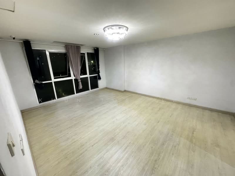 Le Cosi Ekamai 28, Bangkok, Sukhumvit, Khlong Tan Nua, Watthana, Bangkok, 3 Bedrooms, 144 sqm, Condo For Rent, by Khun Toey เตย, 500257857 - DDproperty.com