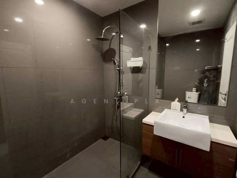 Noble Revo Silom, Bangkok, 88 Soi Surasak Surasak Road, Silom, Bang Rak, Bangkok, 1 Bedroom, 34 sqm, Condo For Rent, by Agent Pla, 500257871 - DDproperty.com