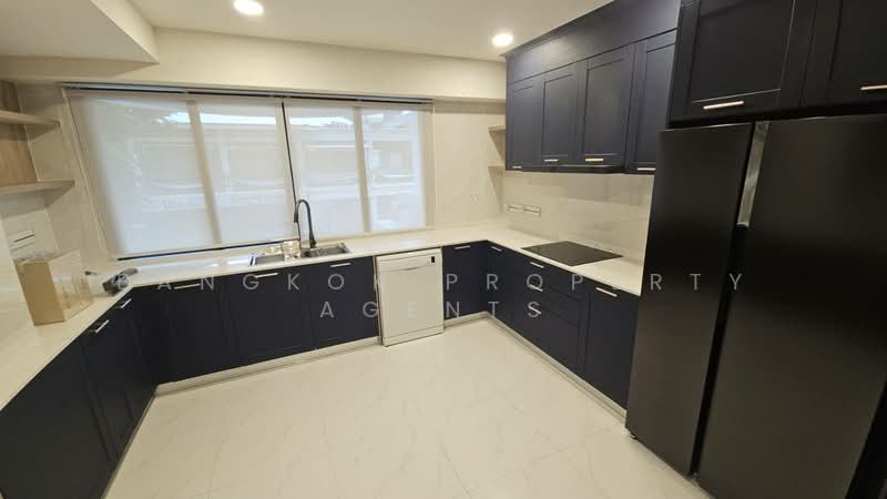 Royal Castle Sukhumvit, Bangkok, 30 Soi Sukhumvit 39, Khlongtoei Nua, Watthana, Bangkok, 3 Bedrooms, 190 sqm, Condo For Rent, by BANGKOK PROPERTY AGENTS, 500257886 - DDproperty.com