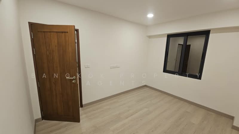 Royal Castle Sukhumvit, Bangkok, 30 Soi Sukhumvit 39, Khlongtoei Nua, Watthana, Bangkok, 3 Bedrooms, 190 sqm, Condo For Rent, by BANGKOK PROPERTY AGENTS, 500257886 - DDproperty.com