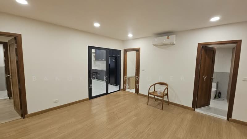 Royal Castle Sukhumvit, Bangkok, 30 Soi Sukhumvit 39, Khlongtoei Nua, Watthana, Bangkok, 3 Bedrooms, 190 sqm, Condo For Rent, by BANGKOK PROPERTY AGENTS, 500257886 - DDproperty.com