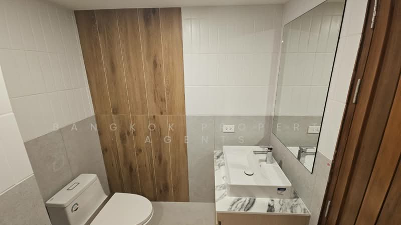 Royal Castle Sukhumvit, Bangkok, 30 Soi Sukhumvit 39, Khlongtoei Nua, Watthana, Bangkok, 3 Bedrooms, 190 sqm, Condo For Rent, by BANGKOK PROPERTY AGENTS, 500257886 - DDproperty.com