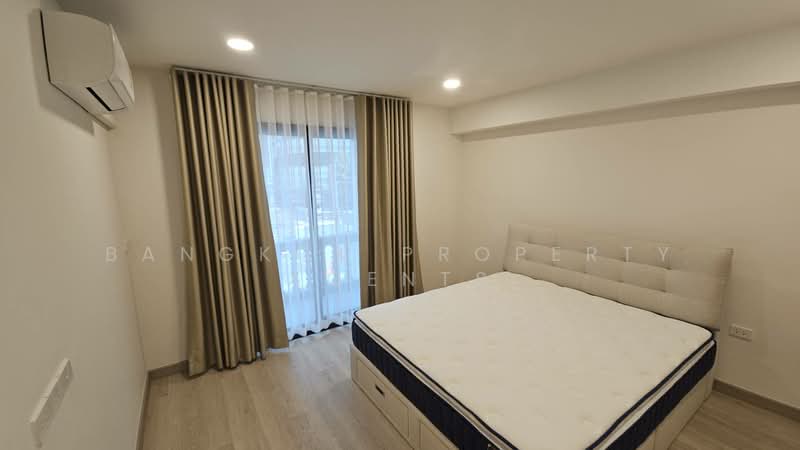 Royal Castle Sukhumvit, Bangkok, 30 Soi Sukhumvit 39, Khlongtoei Nua, Watthana, Bangkok, 3 Bedrooms, 190 sqm, Condo For Rent, by BANGKOK PROPERTY AGENTS, 500257886 - DDproperty.com
